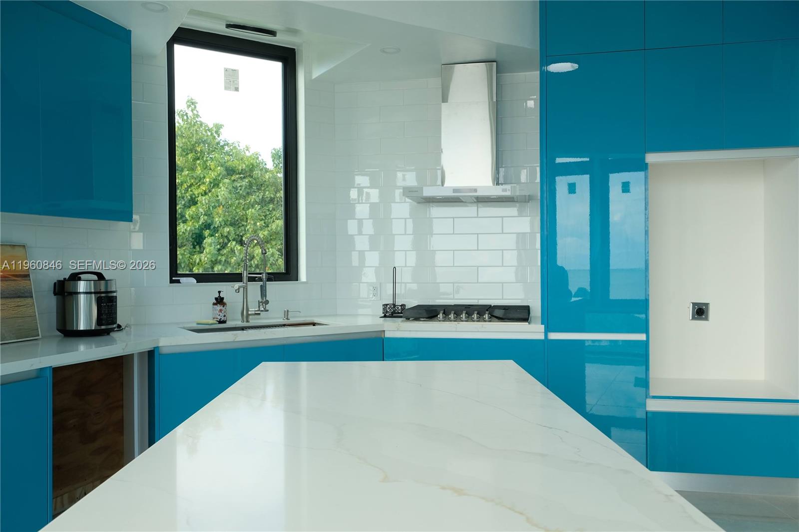   /   кв.футов $ 2026-02-20 0 Фото