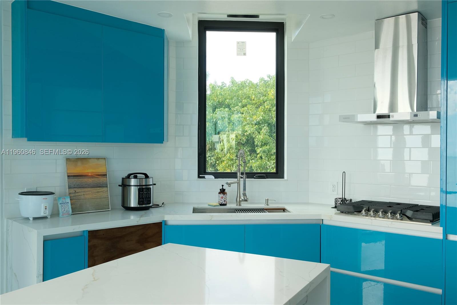   /   кв.футов $ 2026-02-20 0 Фото