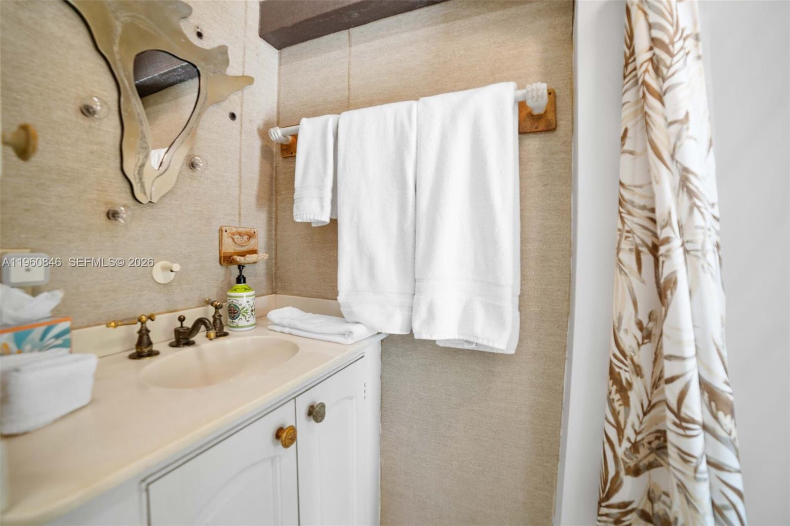   /   кв.футов $ 2026-02-20 0 Фото