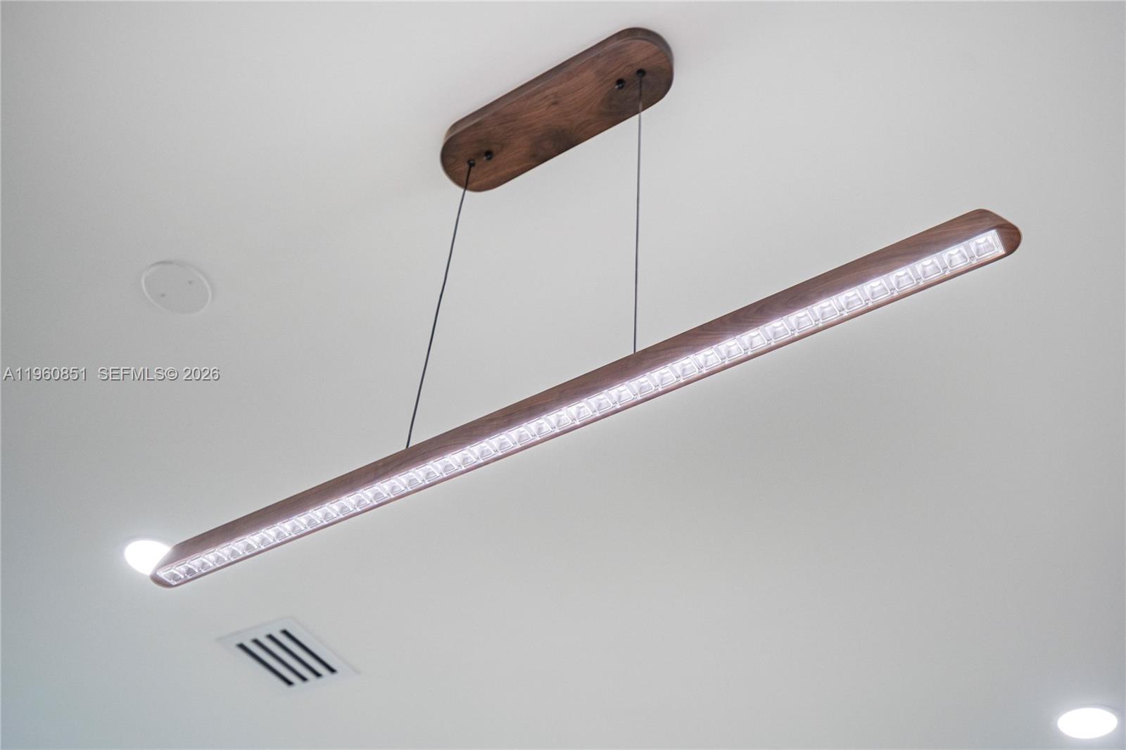   /  4900 кв.футов $ 2026-02-06 0 Фото