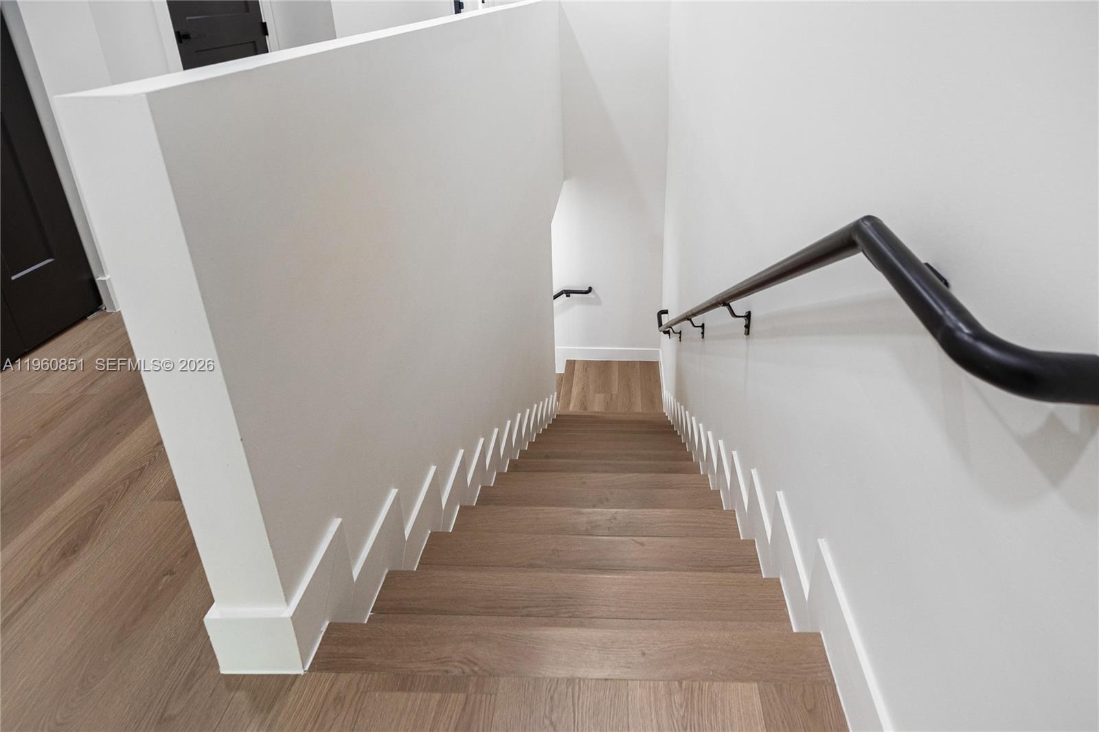   /  4900 кв.футов $ 2026-02-06 0 Фото