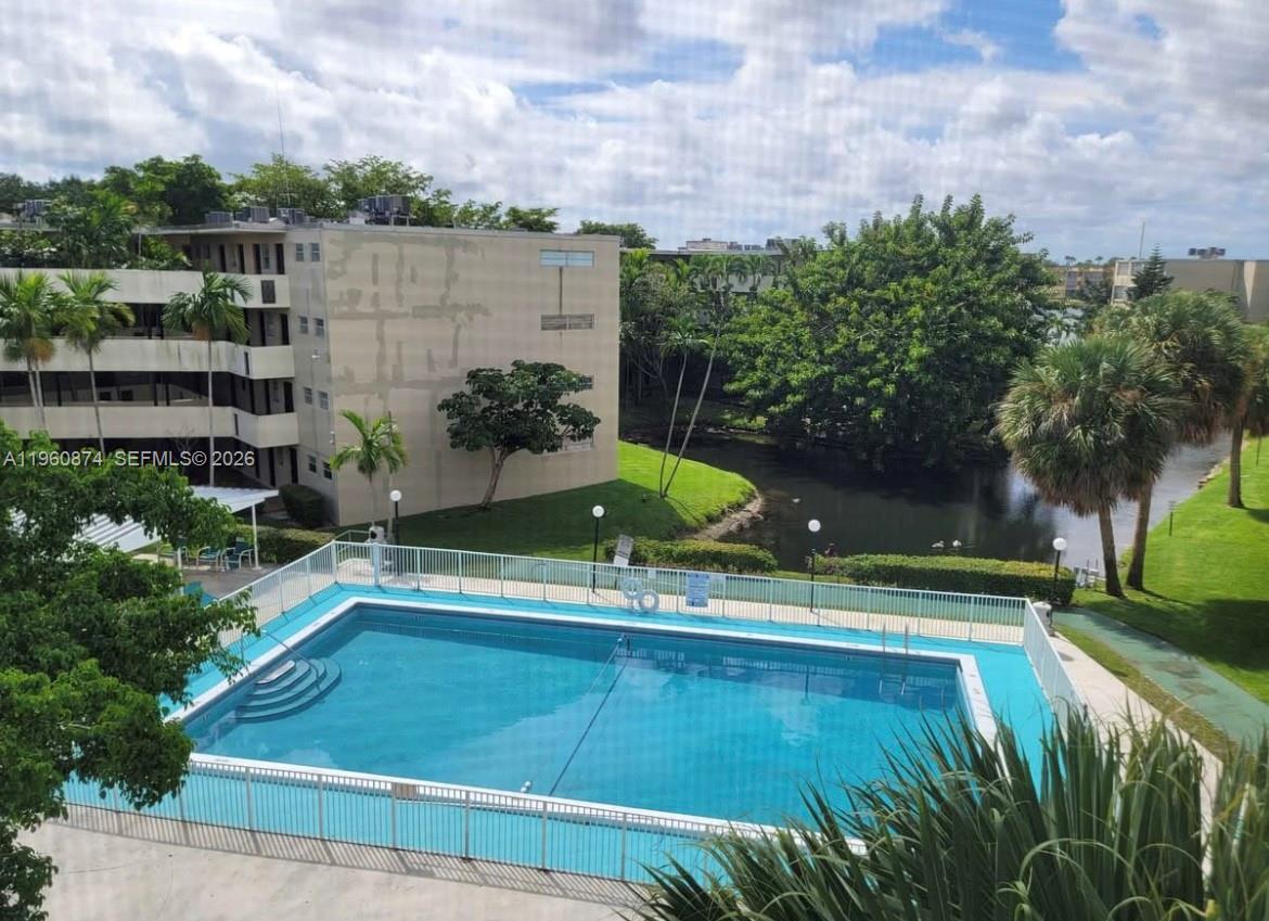 See details 410-2 1 / 2 1036 sq. ft. $ 2026-02-06 0 Photo