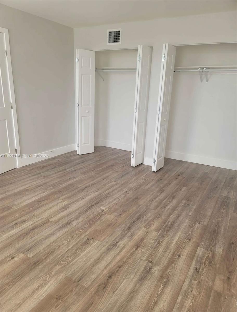 See details 410-2 1 / 2 1036 sq. ft. $ 2026-02-06 0 Photo