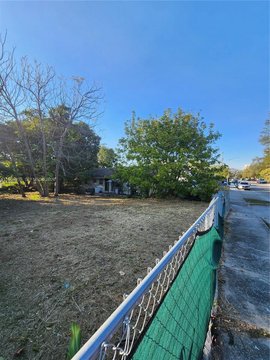   /   sq. ft. $ 2026-02-06 0 foto