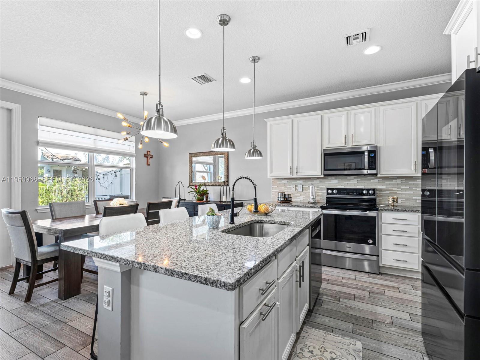 See details 3953 3 / 3 1768 sq. ft. $ 2026-02-06 0 Photo