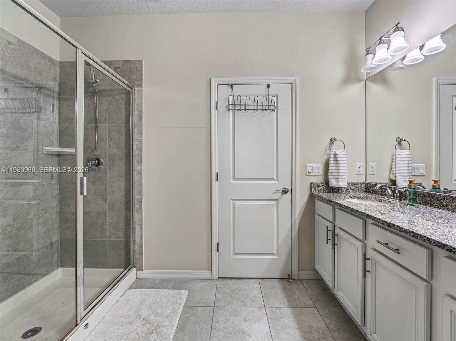 See details 3953 3 / 3 1768 sq. ft. $ 2026-02-06 0 Photo