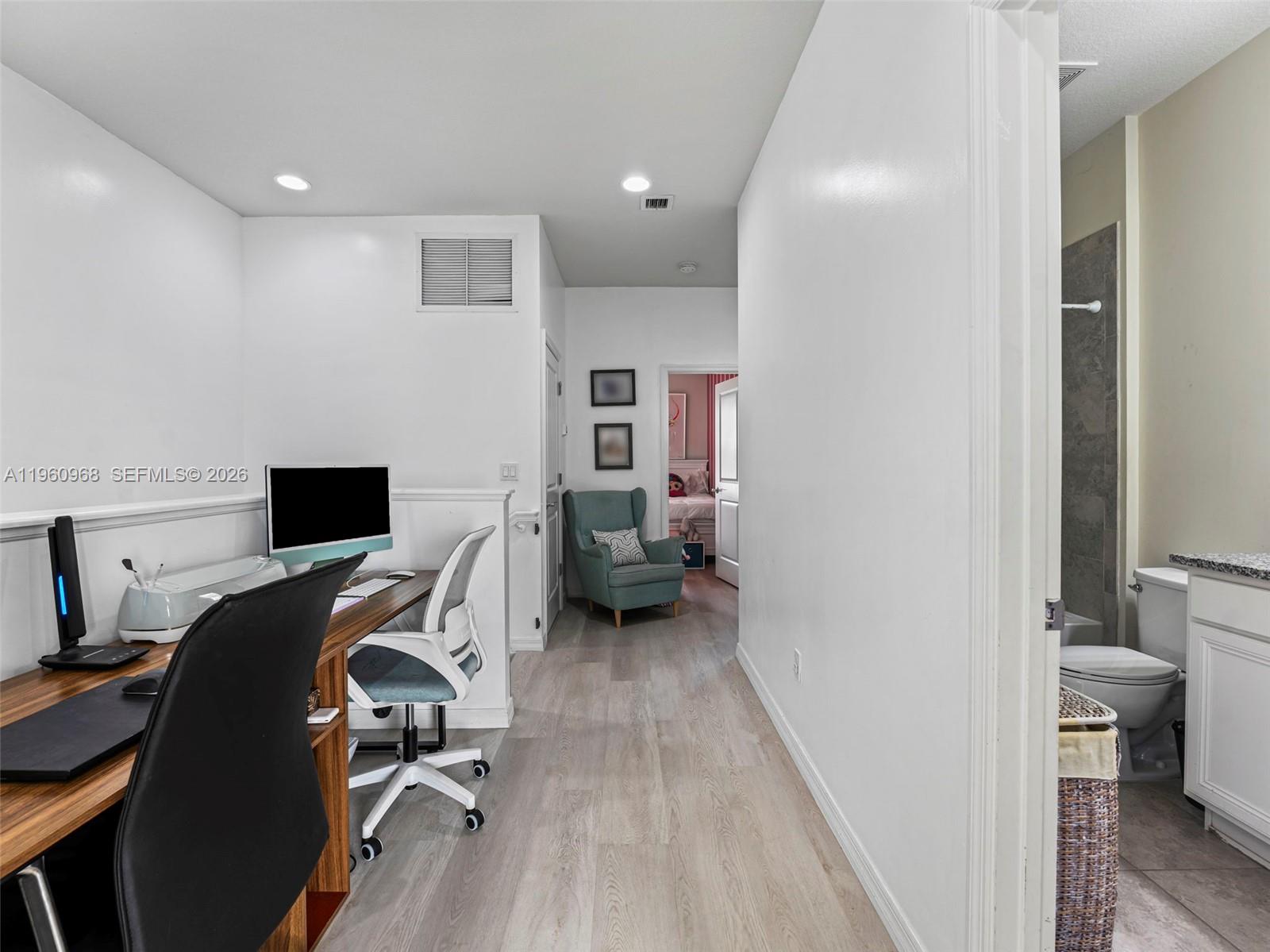 See details 3953 3 / 3 1768 sq. ft. $ 2026-02-06 0 Photo