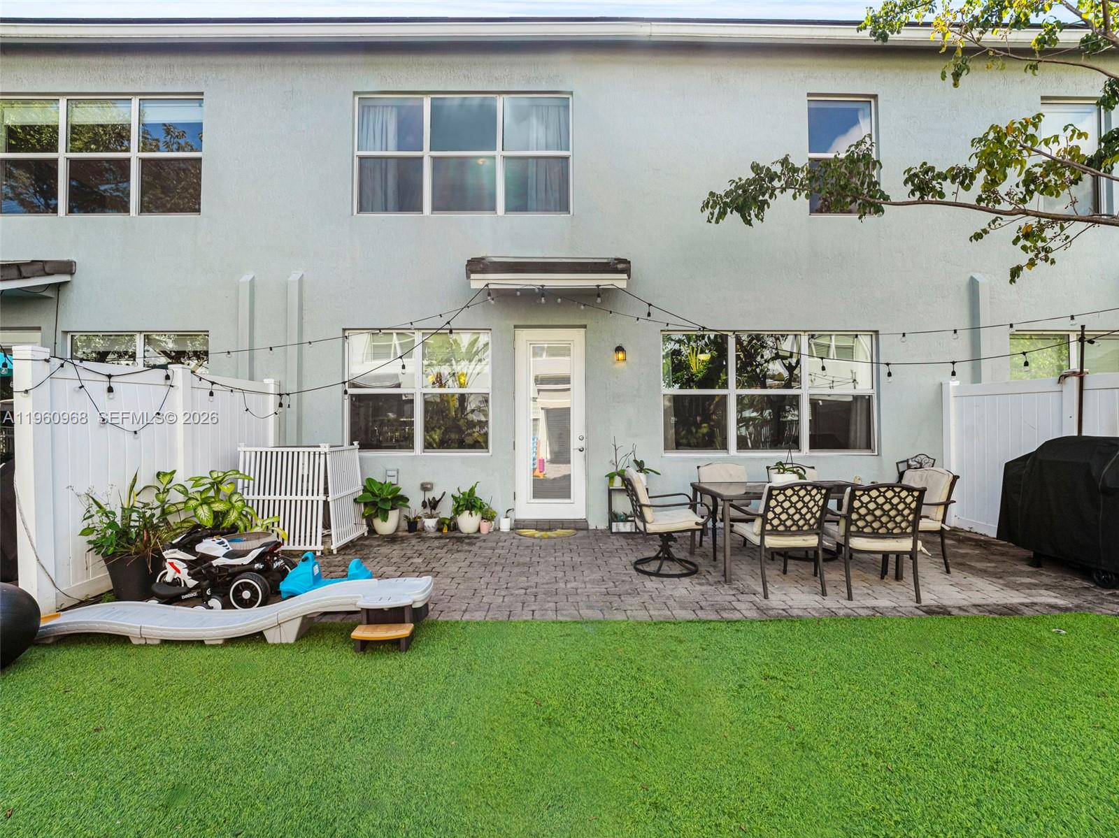 See details 3953 3 / 3 1768 sq. ft. $ 2026-02-06 0 Photo