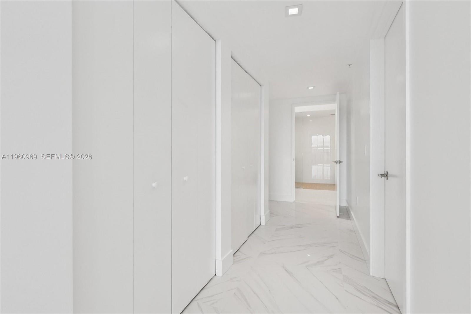 See details 5-907 3 / 4 1892 sq. ft. $ 2026-02-06 0 Photo