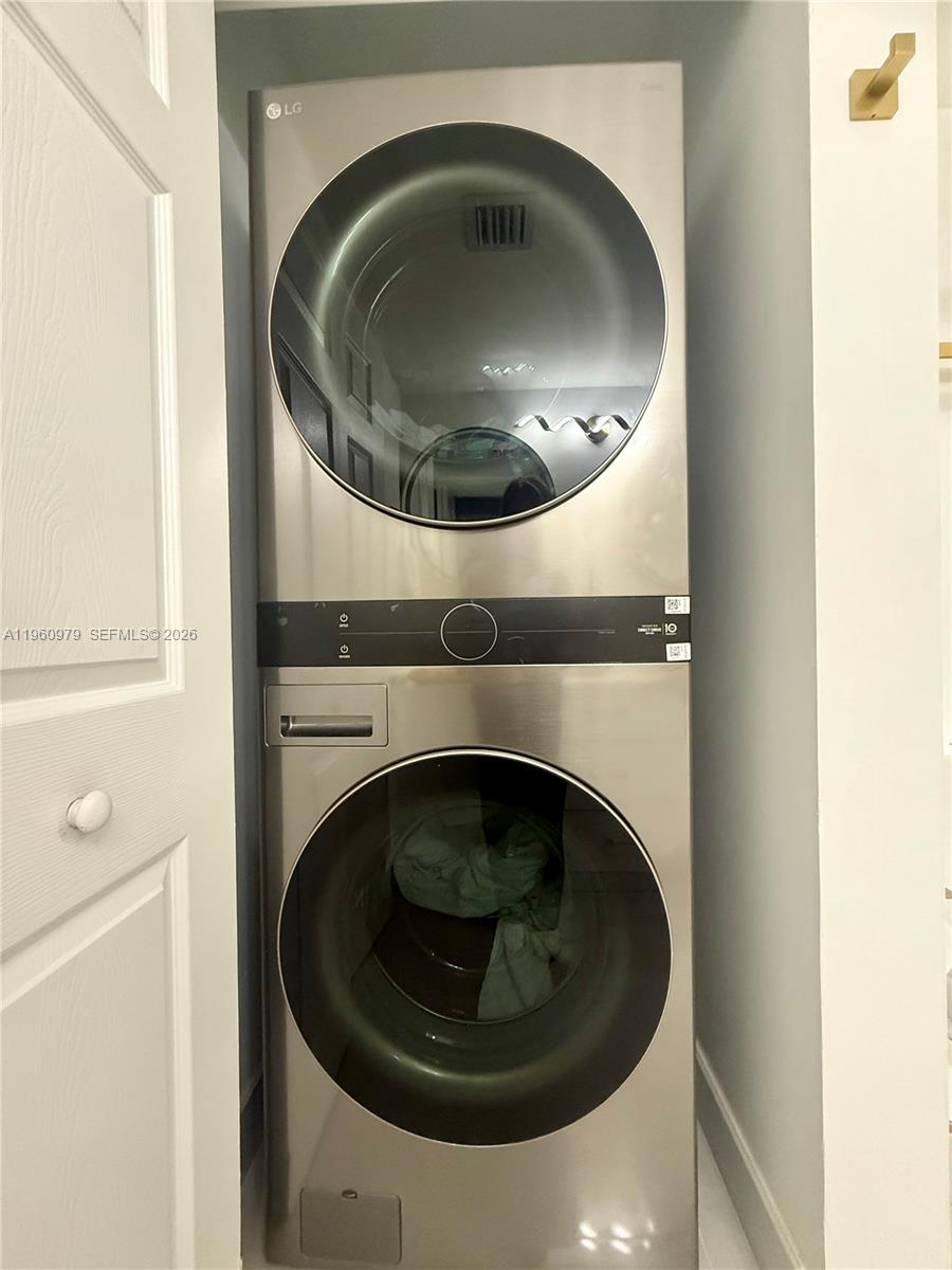 See details 2312 2 / 2 1350 sq. ft. $ 2026-02-06 0 Photo