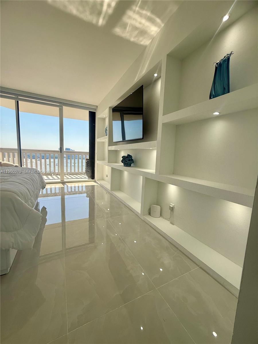 See details 2312 2 / 2 1350 sq. ft. $ 2026-02-06 0 Photo