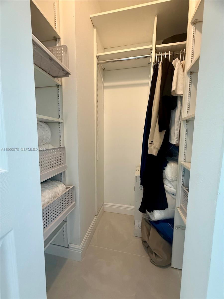 See details 2312 2 / 2 1350 sq. ft. $ 2026-02-06 0 Photo