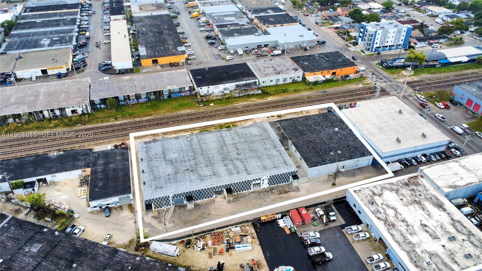   /   sq. ft. $ 2026-02-06 0 foto