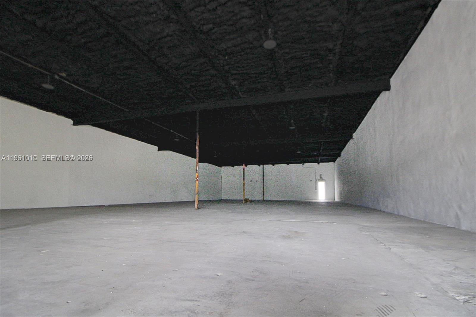   /   sq. ft. $ 2026-02-06 0 foto