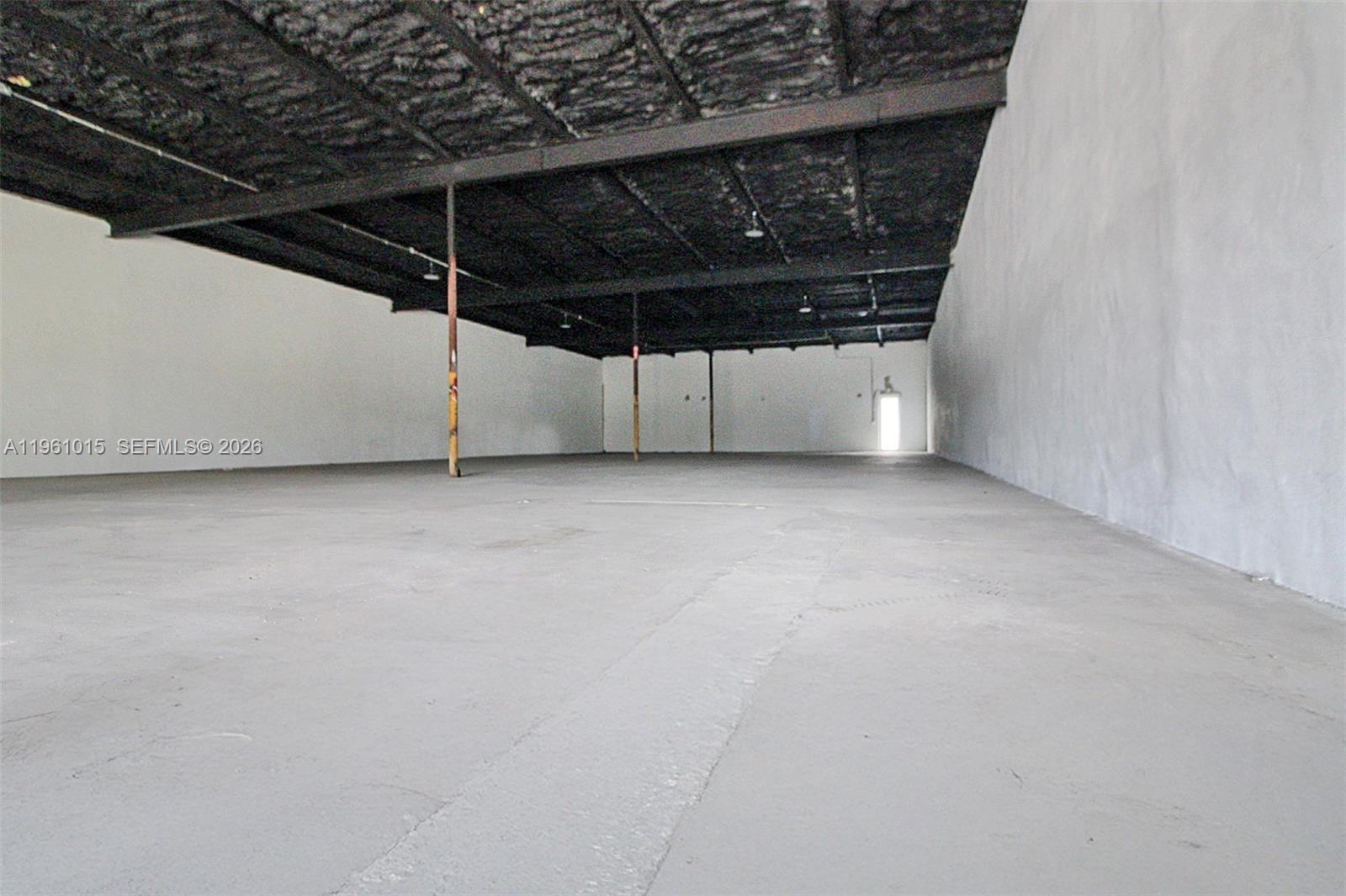   /   sq. ft. $ 2026-02-06 0 foto