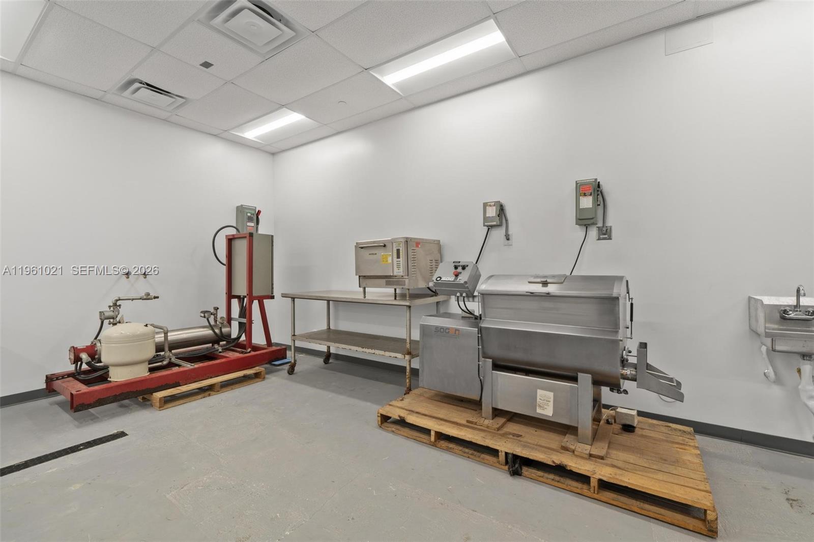   /   sq. ft. $ 2026-02-06 0 Photo