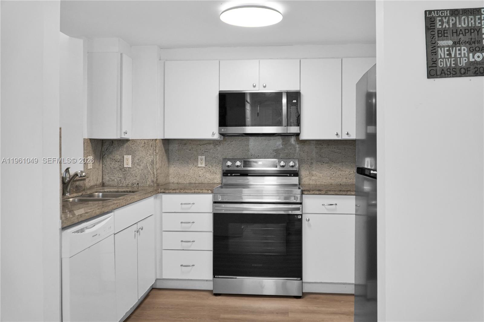 2310 1 / 2 838 sq. ft. $ 2026-02-09 0 foto