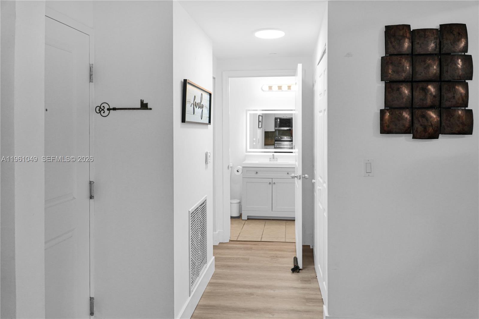 2310 1 / 2 838 sq. ft. $ 2026-02-09 0 foto