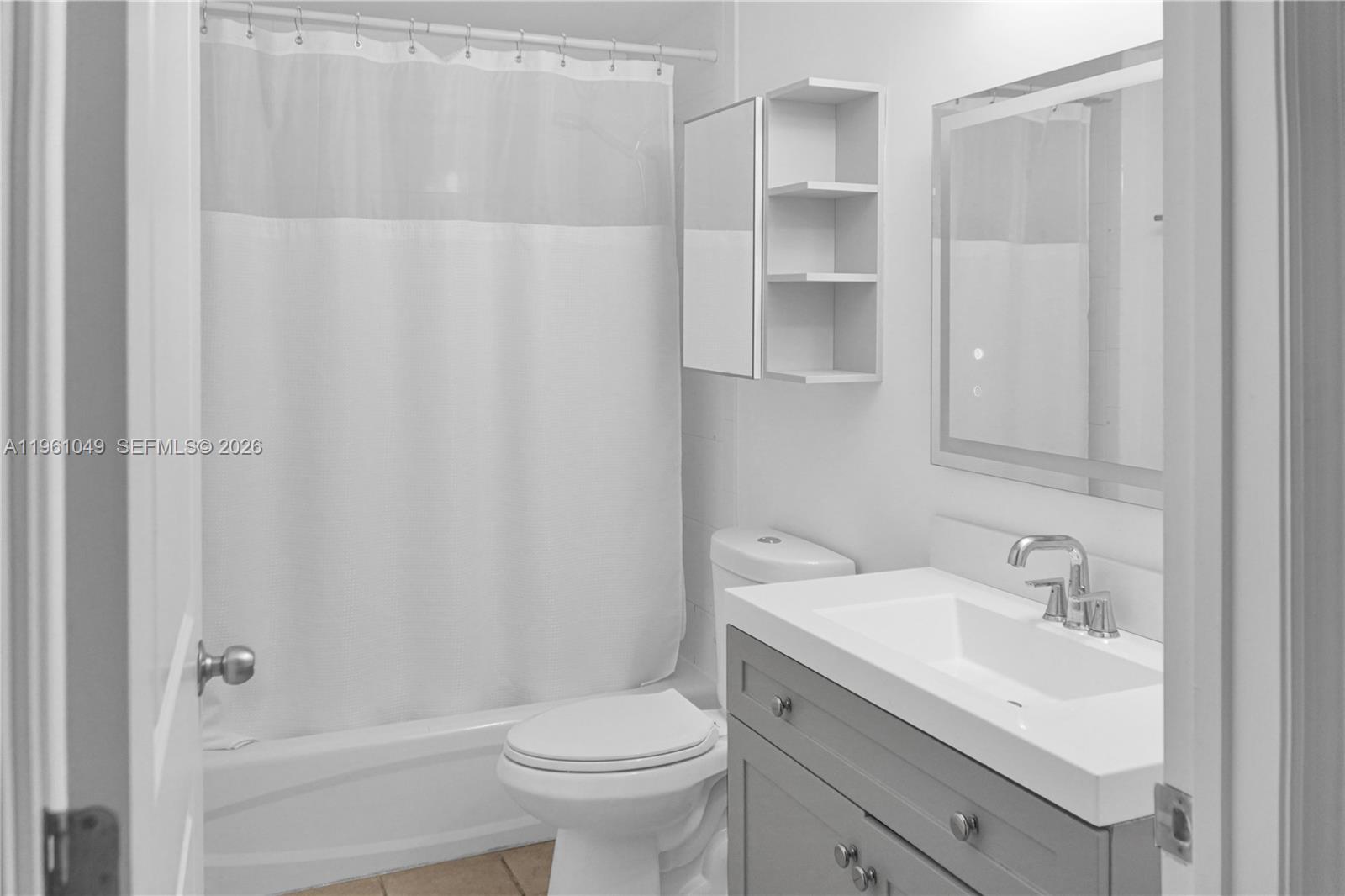 2310 1 / 2 838 sq. ft. $ 2026-02-09 0 foto