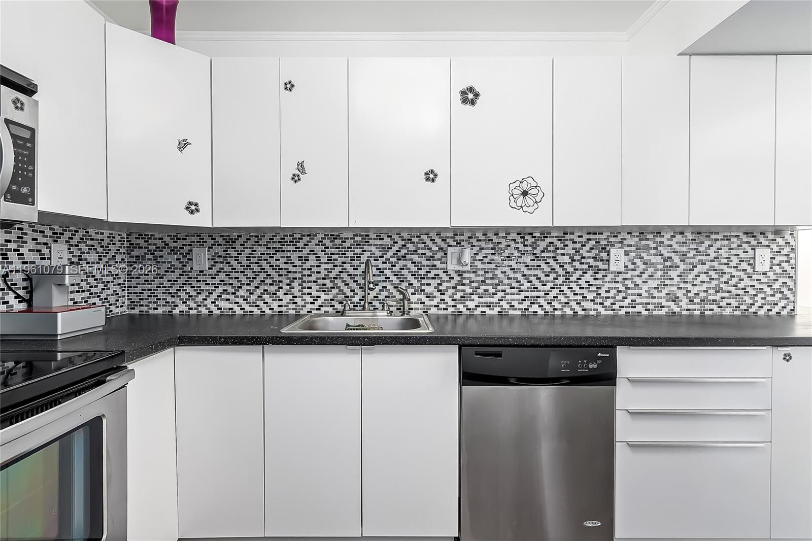 Photo of 1833 Ocean Dr  #1407, Hallandale Beach, Florida, 33009 - 