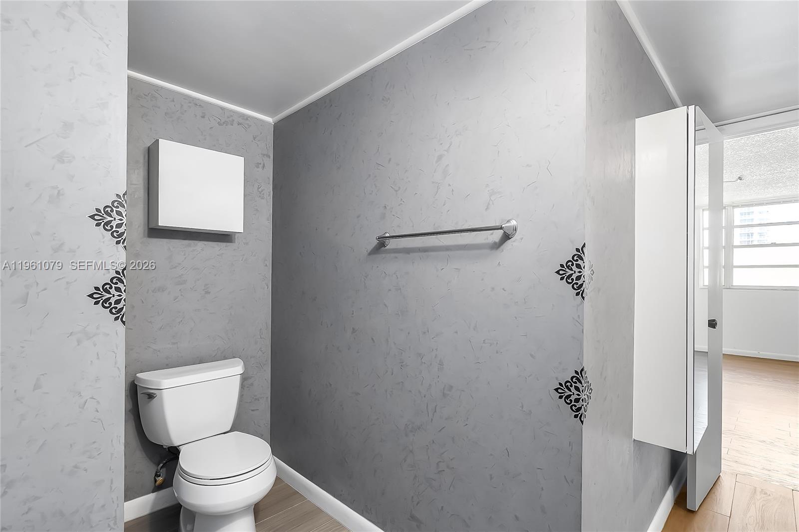 Photo of 1833 Ocean Dr  #1407, Hallandale Beach, Florida, 33009 - 