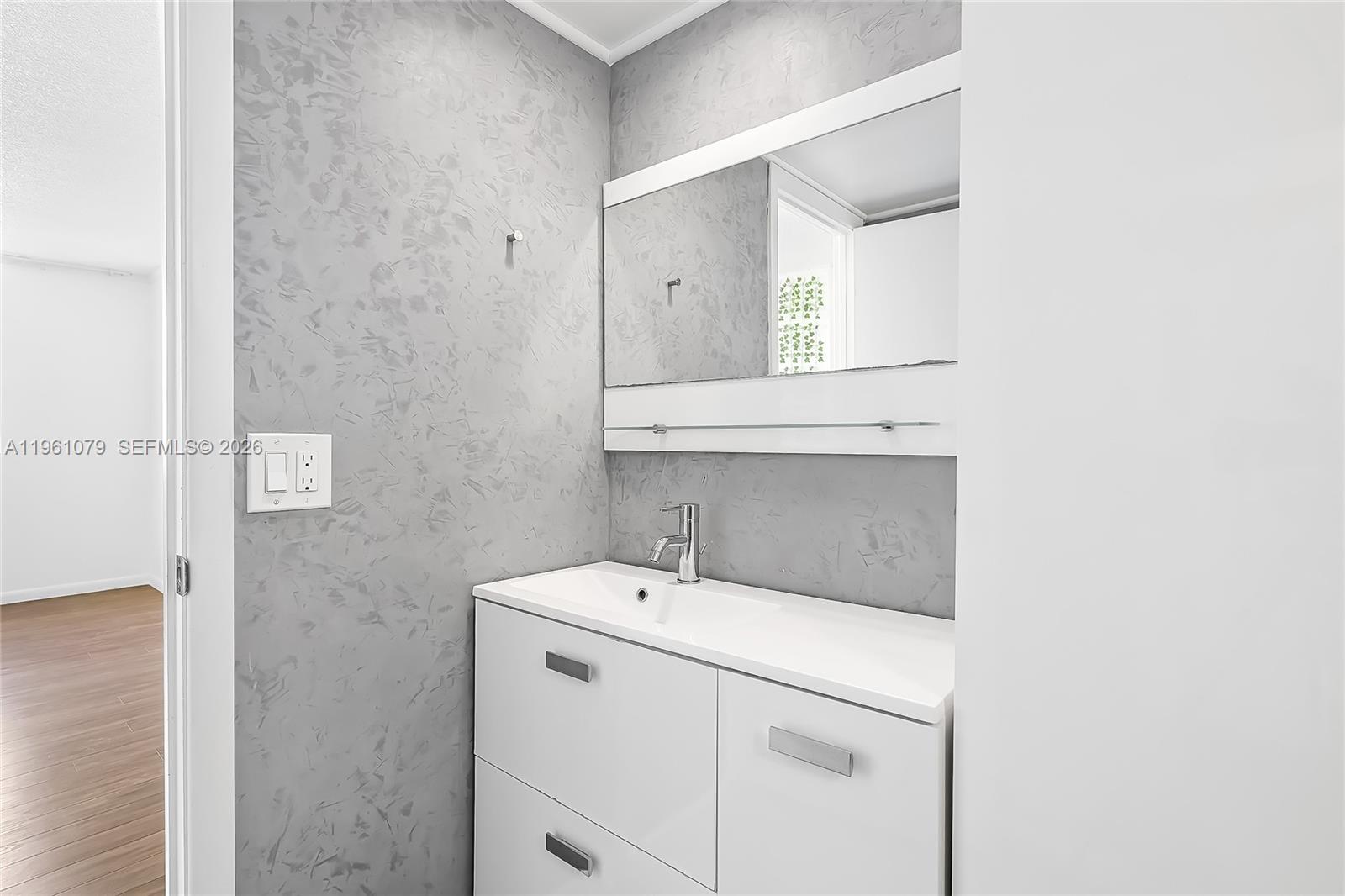 Photo of 1833 Ocean Dr  #1407, Hallandale Beach, Florida, 33009 - 