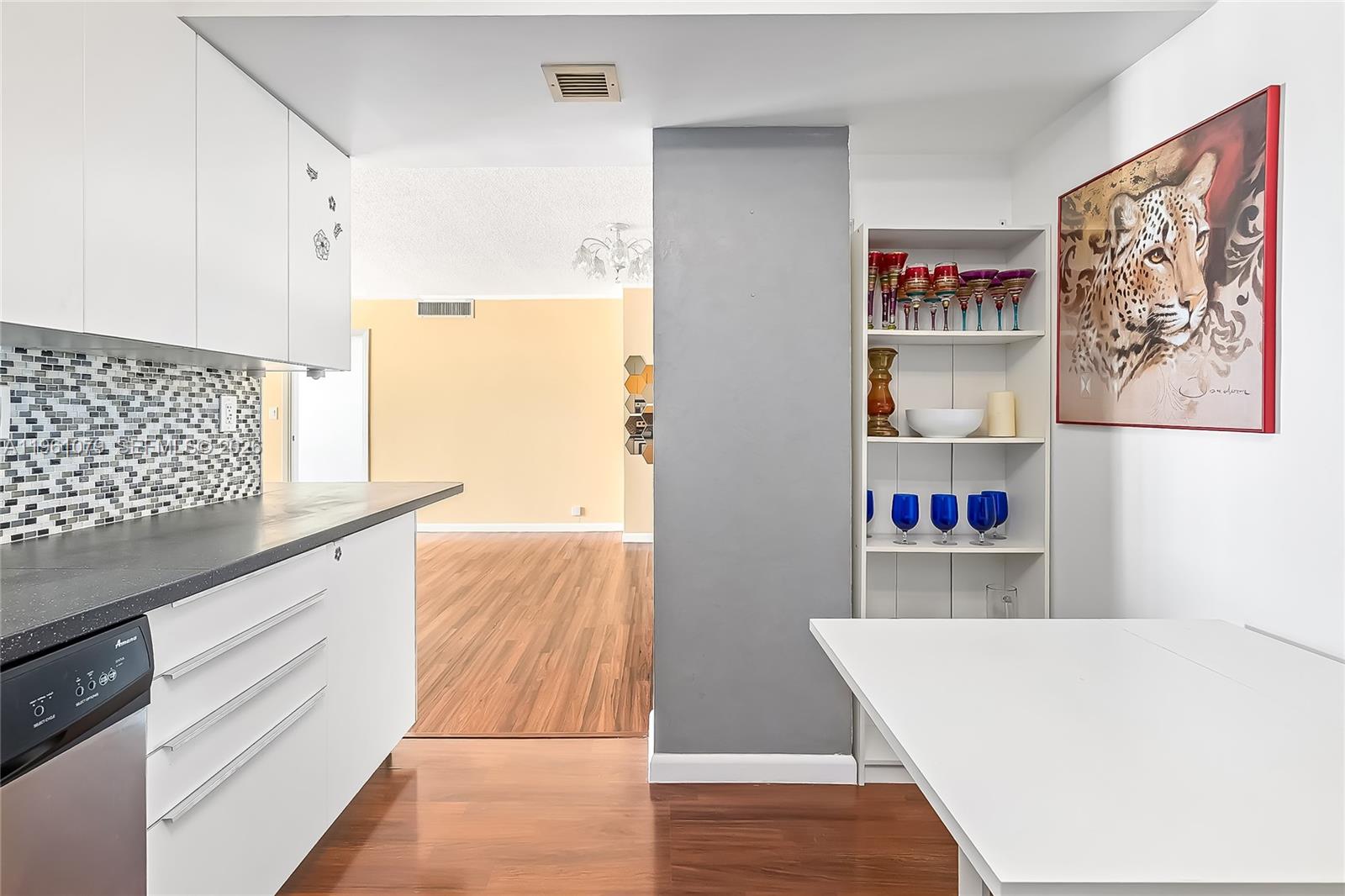 Photo of 1833 Ocean Dr  #1407, Hallandale Beach, Florida, 33009 - 