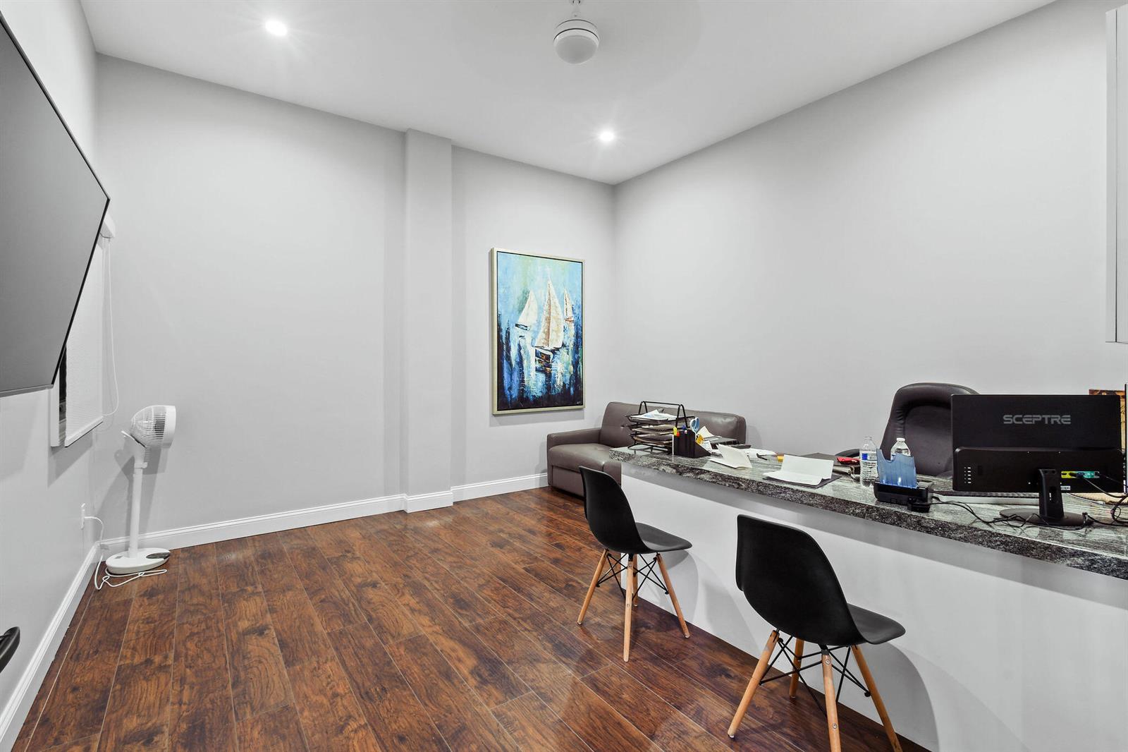 126  / 1  sq. ft. $ 2026-06-17 0 Photo