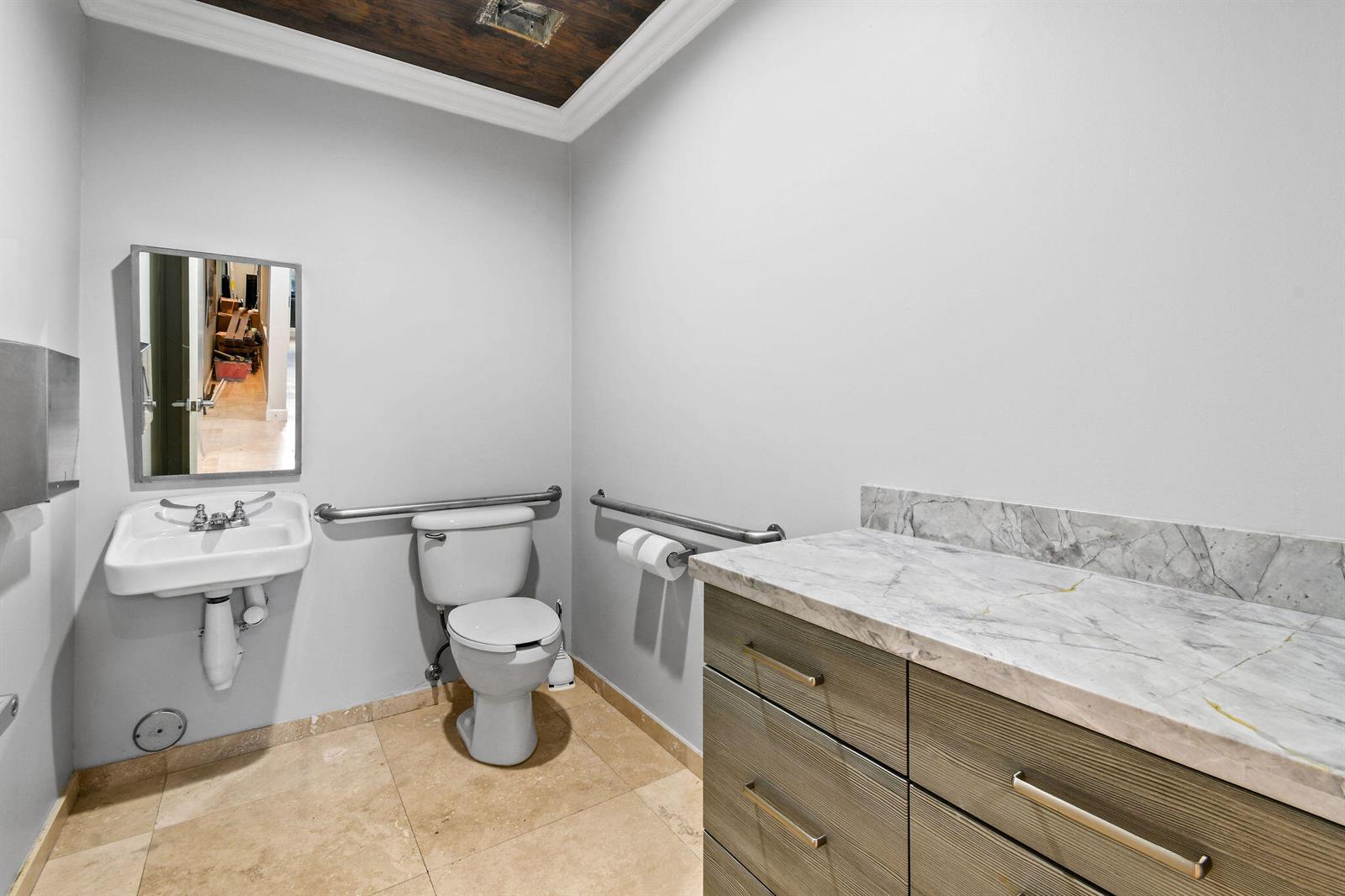 126  / 1  sq. ft. $ 2026-06-17 0 Photo