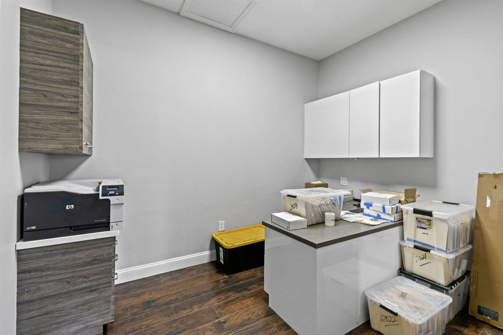 126  / 1  sq. ft. $ 2026-06-17 0 Photo