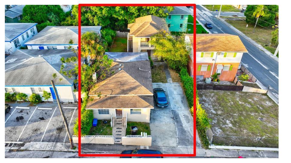 Ver detalles A,b,c / 4 2716 sq. ft. $ 2026-06-21 0 foto