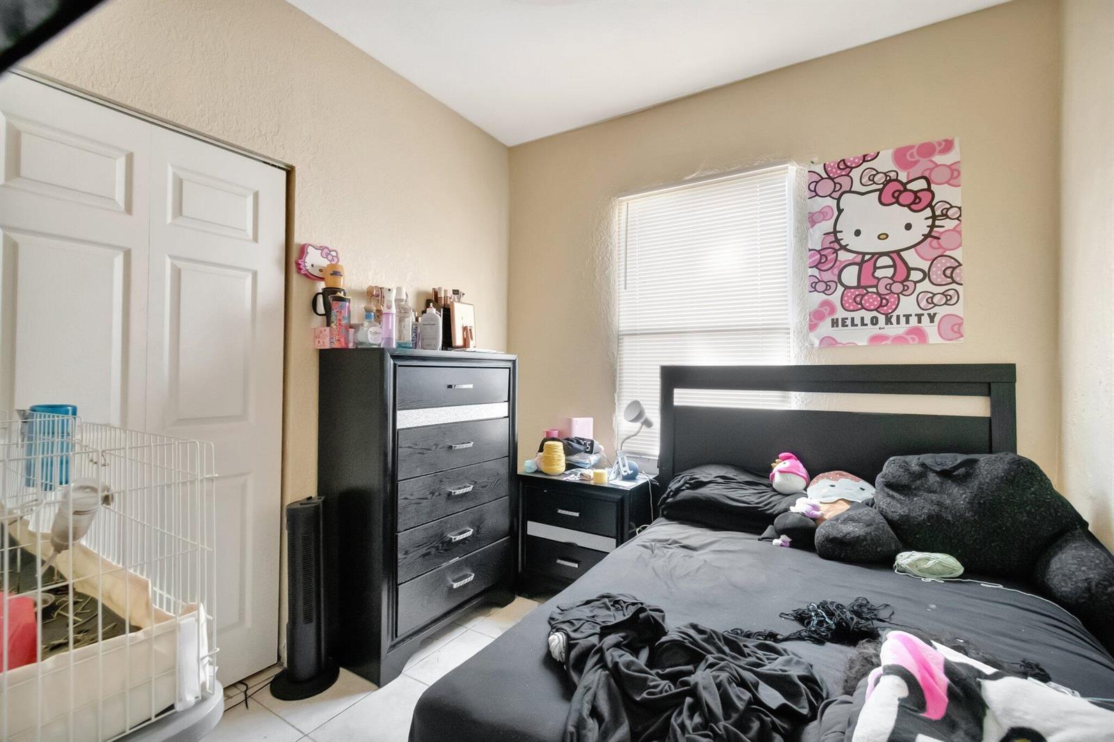 Ver detalles A,b,c / 4 2716 sq. ft. $ 2026-06-21 0 foto
