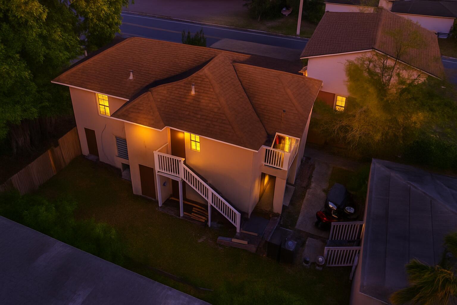 Ver detalles A,b,c / 4 2716 sq. ft. $ 2026-06-21 0 foto