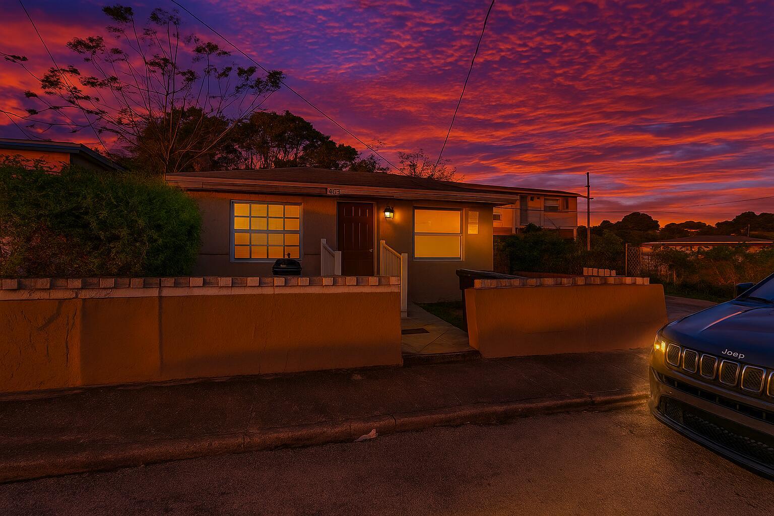 Ver detalles A,b,c / 4 2716 sq. ft. $ 2026-06-21 0 foto