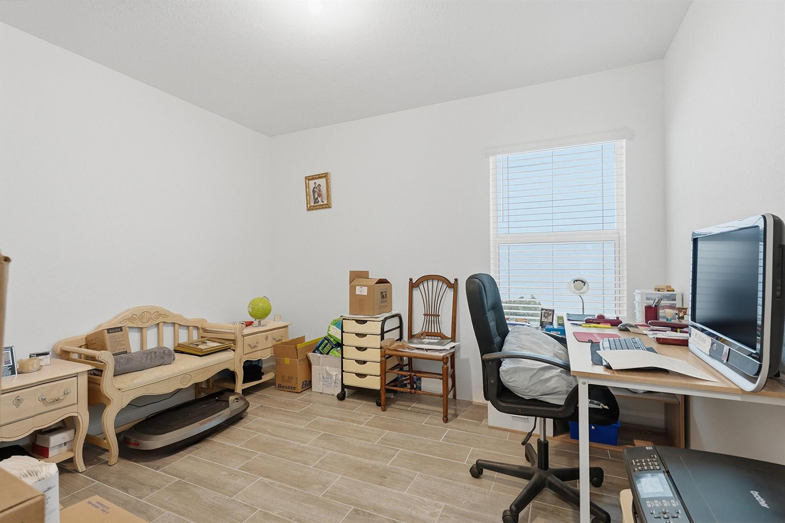 Ver detalles 6381 3 / 2 1451 sq. ft. $ 2026-03-04 0 foto