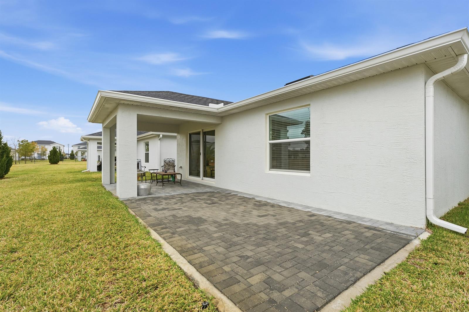 Ver detalles 6381 3 / 2 1451 sq. ft. $ 2026-03-04 0 foto