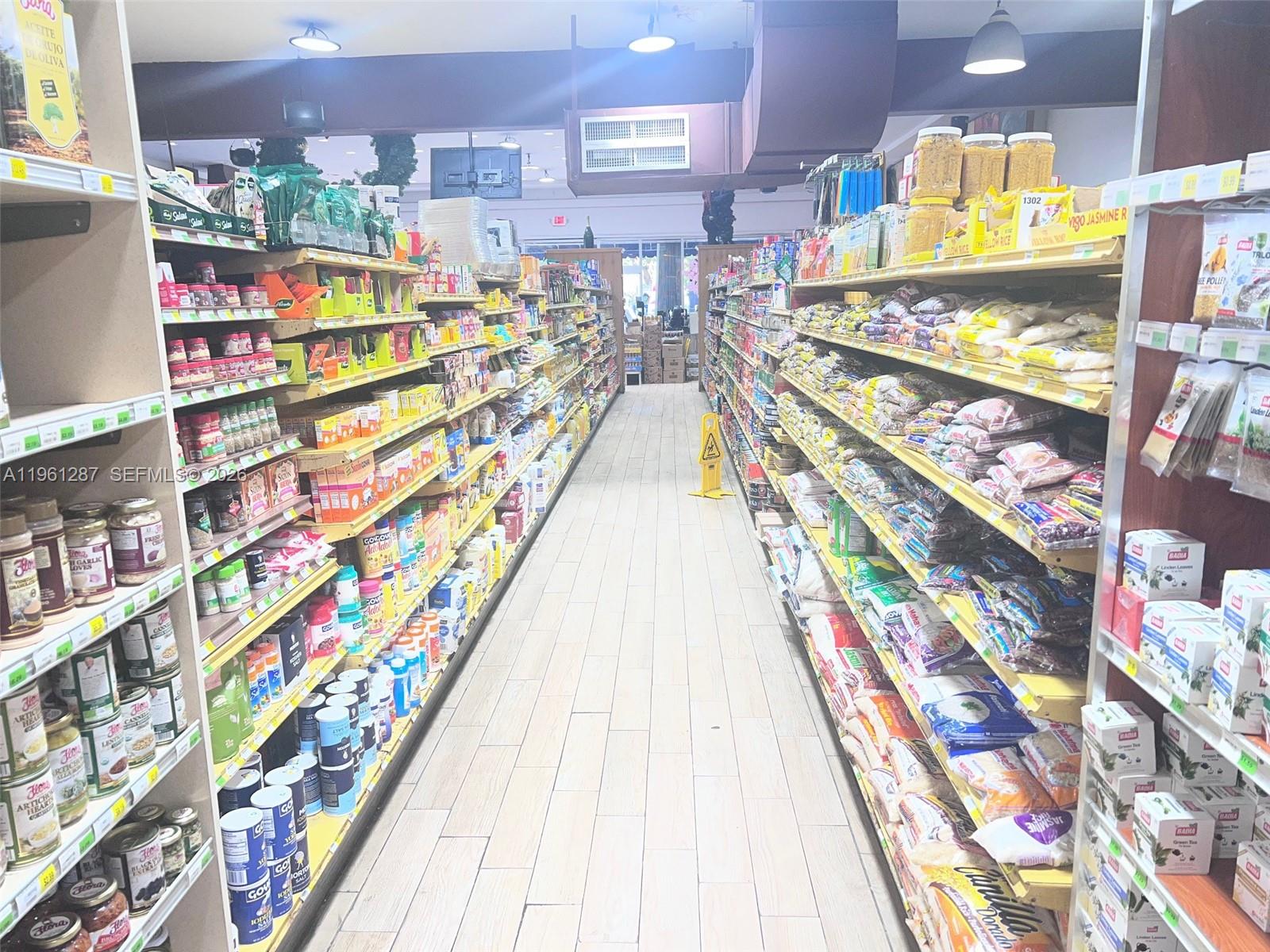   /   sq. ft. $ 2026-02-07 0 foto