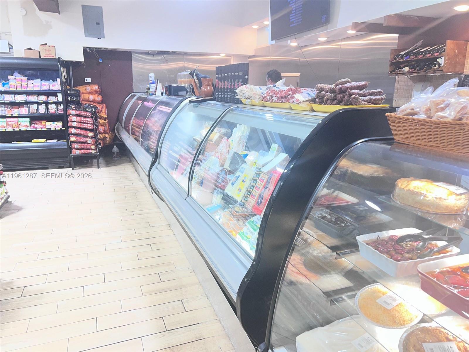   /   sq. ft. $ 2026-02-07 0 foto