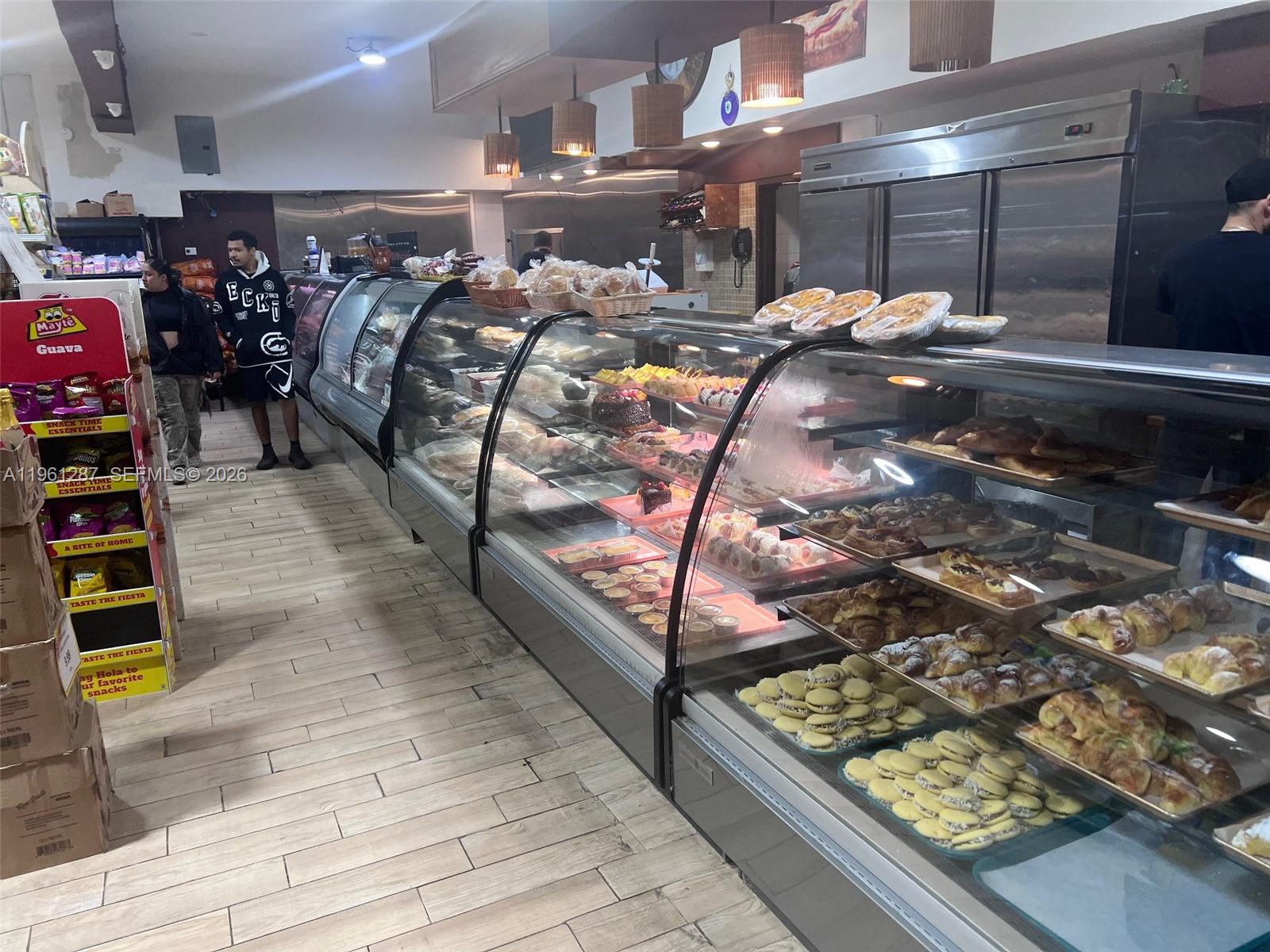   /   sq. ft. $ 2026-02-07 0 foto