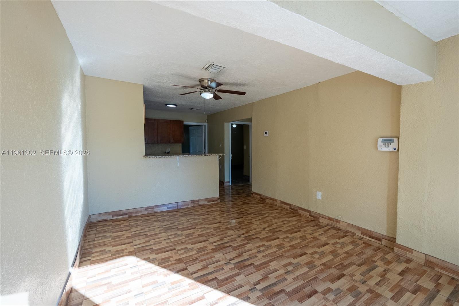   /  1239 sq. ft. $ 2026-02-08 0 Photo