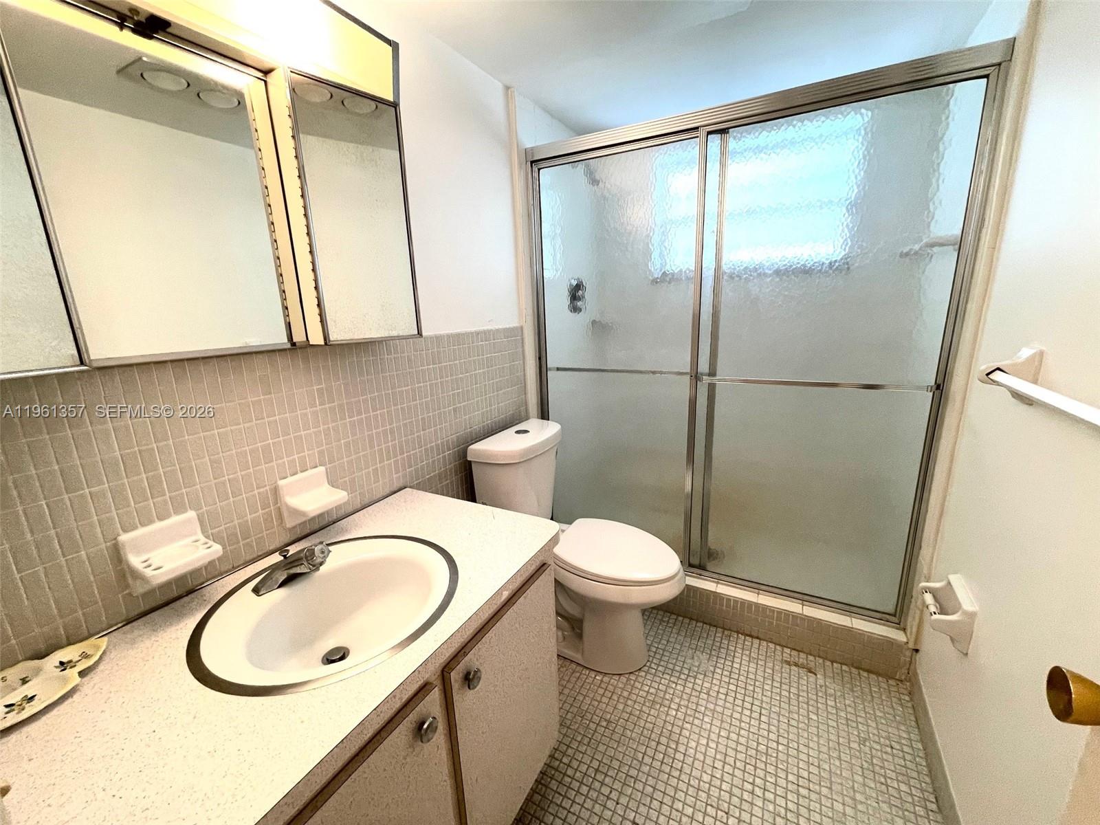 312 2 / 2 992 sq. ft. $ 2026-02-08 0 Photo