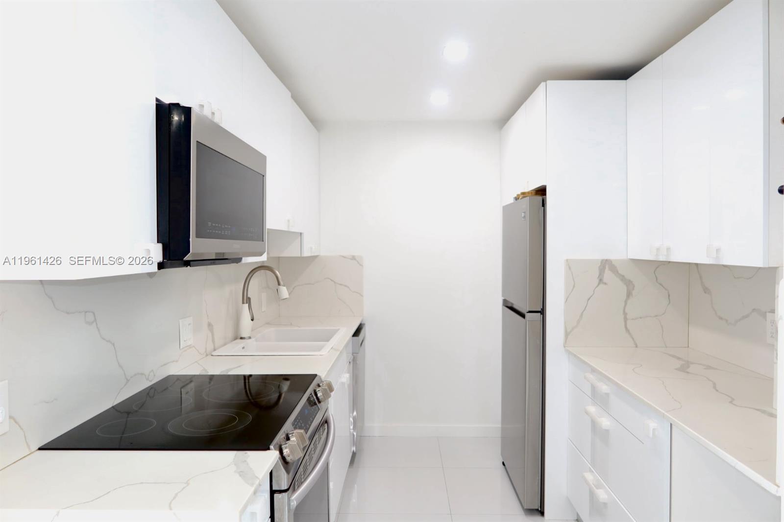 Photo of 20301 Country Club Dr  #1422, Aventura, Florida, 33180 - 