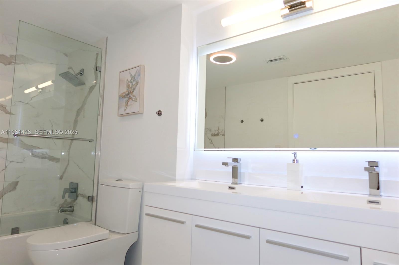 Photo of 20301 Country Club Dr  #1422, Aventura, Florida, 33180 - 