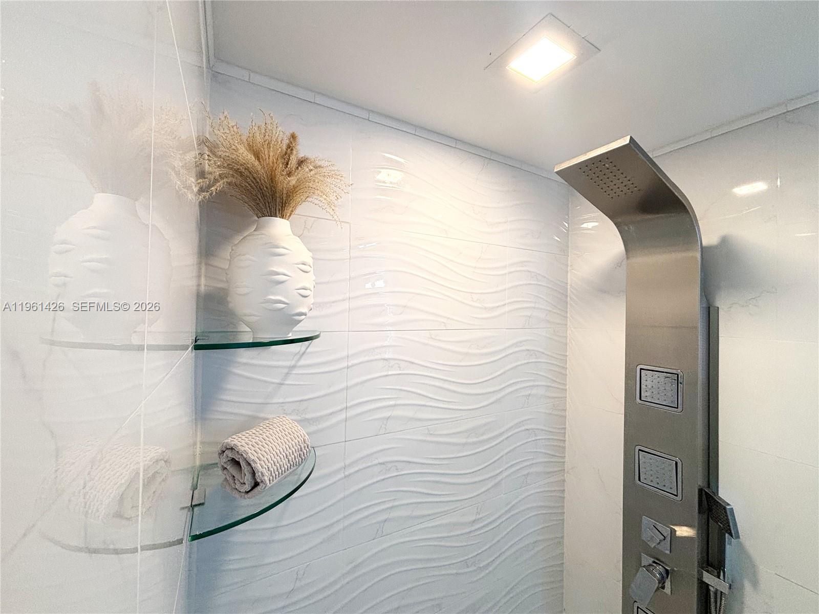 Photo of 20301 Country Club Dr  #1422, Aventura, Florida, 33180 - 