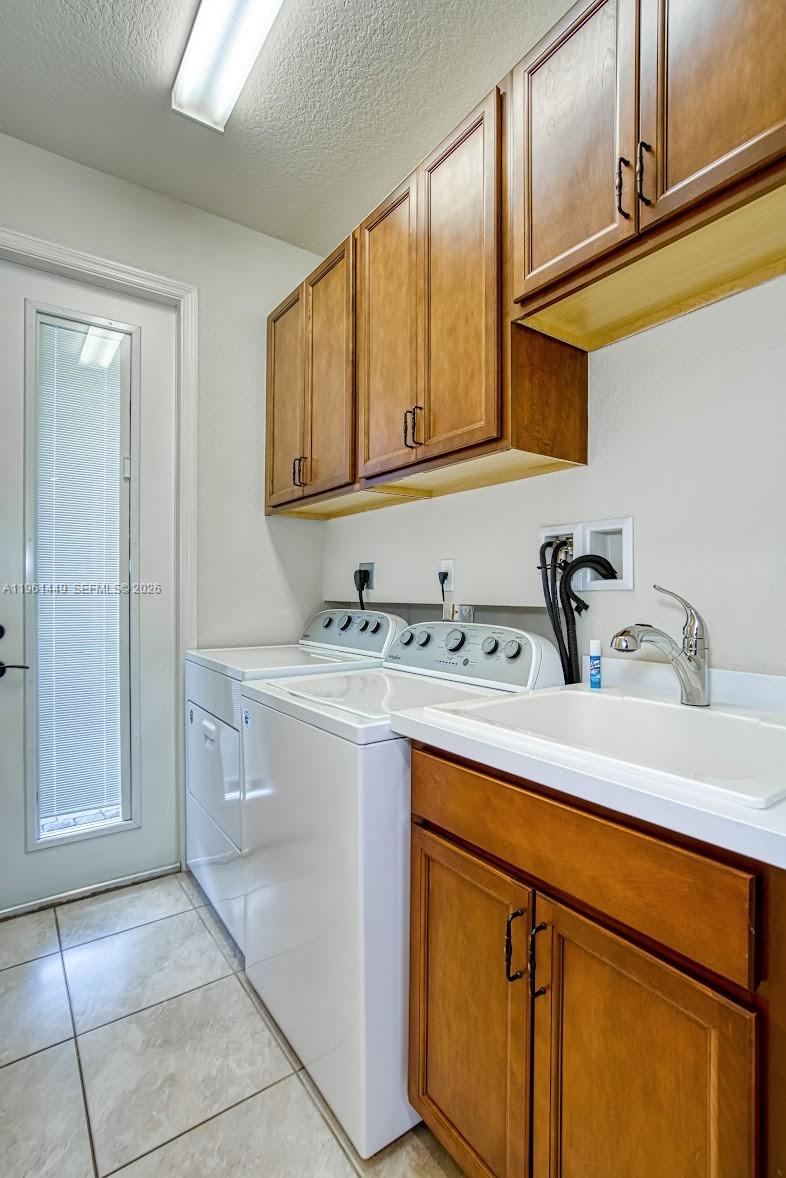 See details 5060 3 / 3 1421 sq. ft. $ 2026-02-08 0 Photo