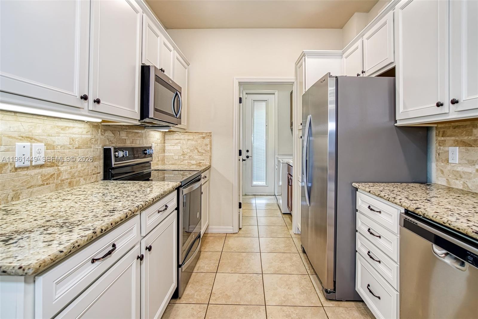 See details 5060 3 / 3 1421 sq. ft. $ 2026-02-08 0 Photo