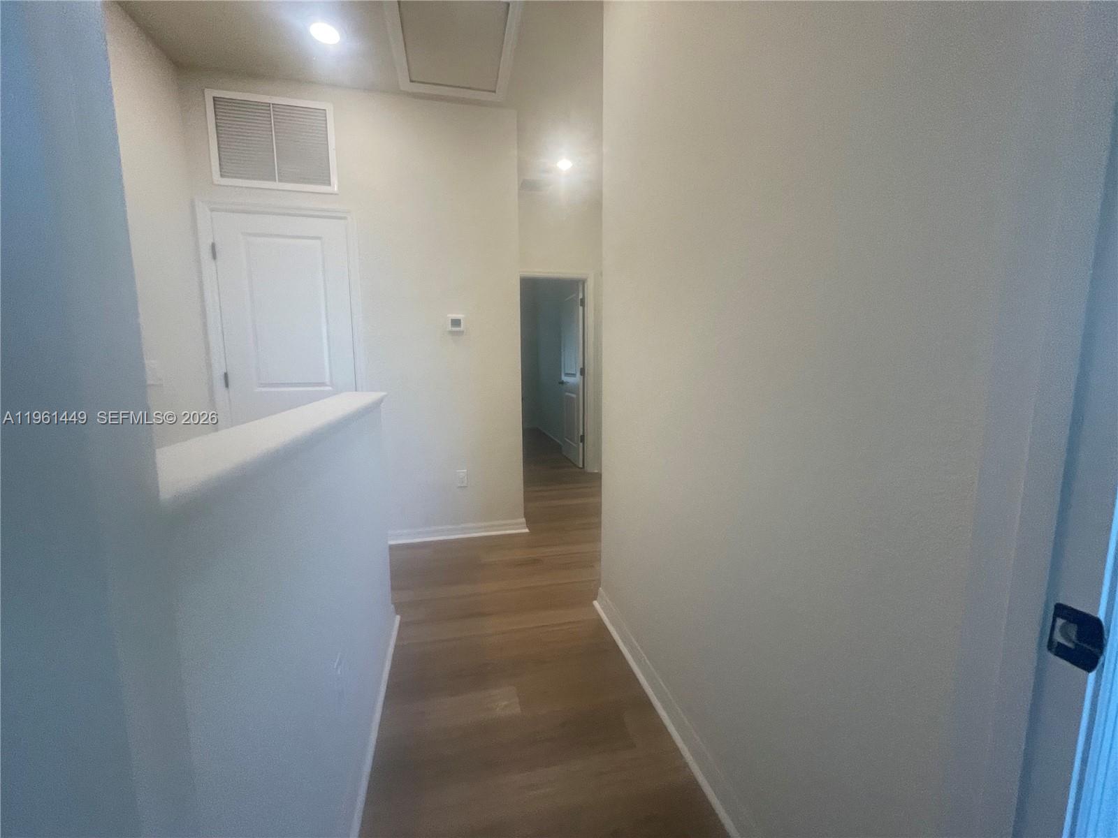 See details 5060 3 / 3 1421 sq. ft. $ 2026-02-08 0 Photo