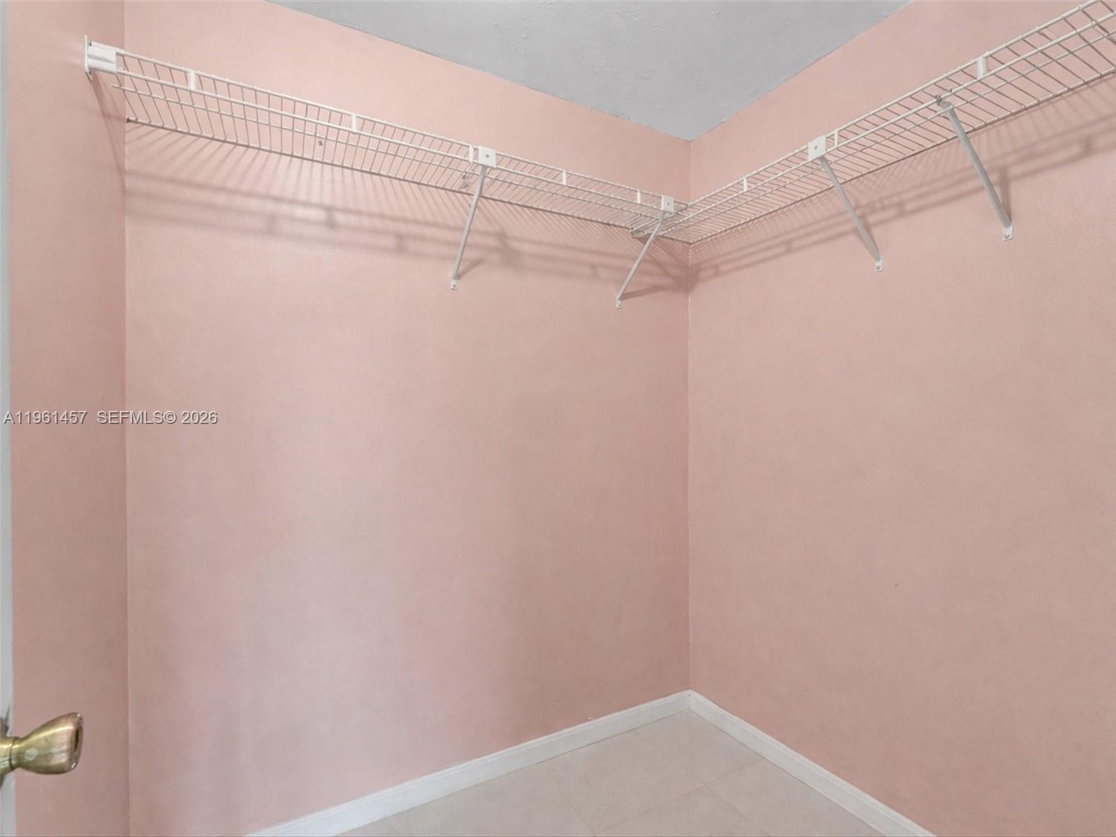 Ver detalles 1819 2 / 2 1174 sq. ft. $ 2026-04-08 0 foto