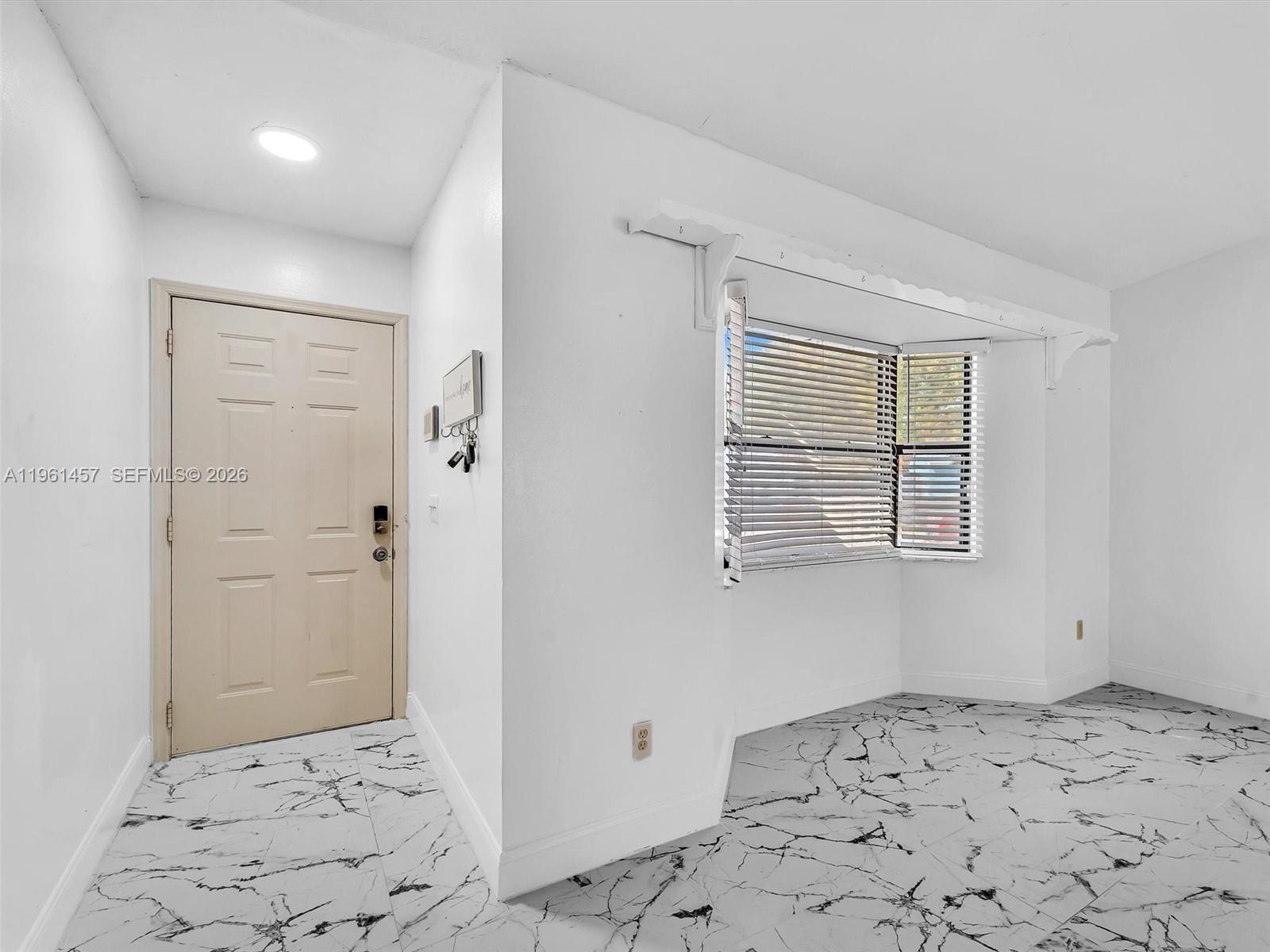 Ver detalles 1819 2 / 2 1174 sq. ft. $ 2026-04-08 0 foto