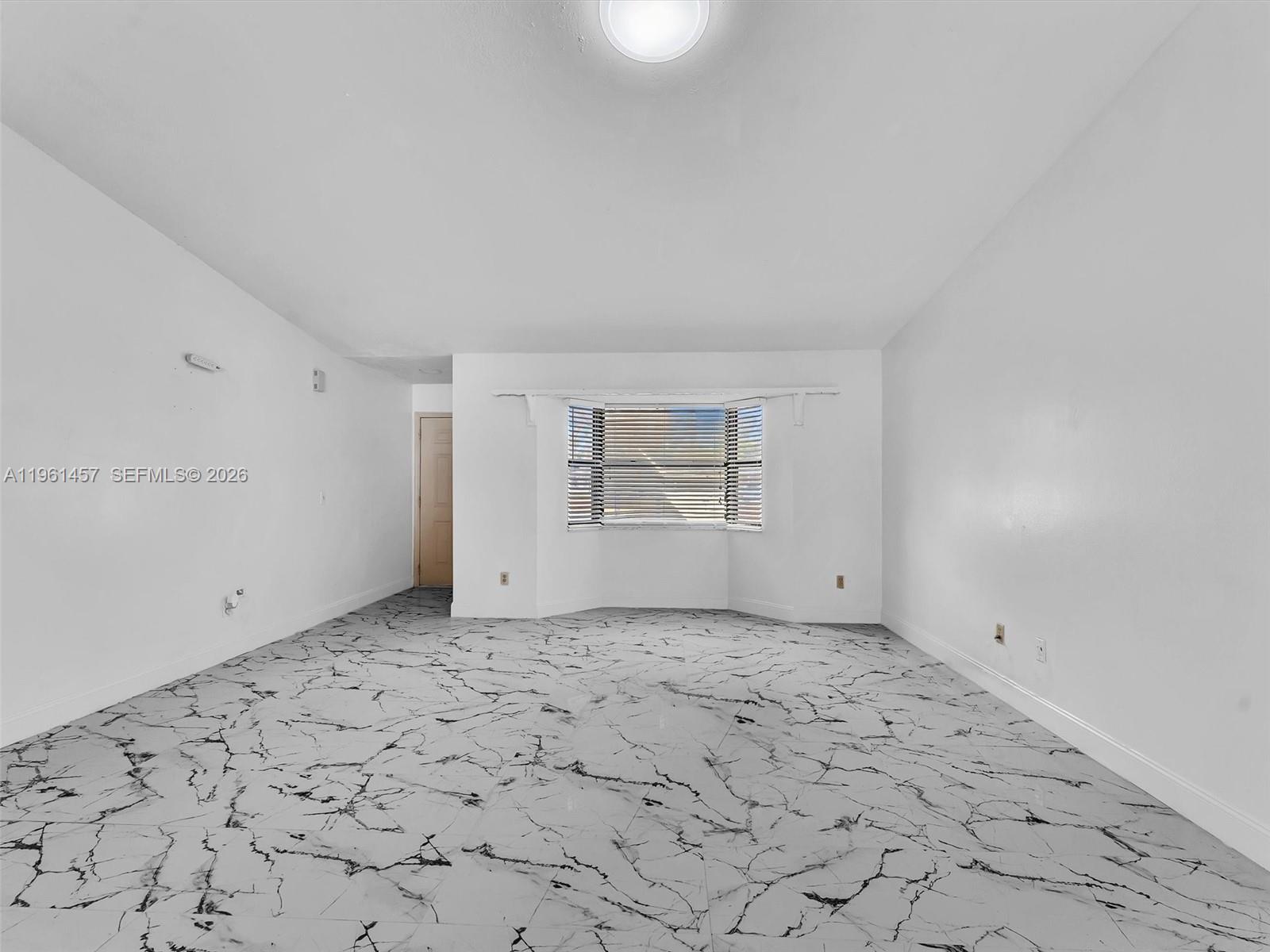 Ver detalles 1819 2 / 2 1174 sq. ft. $ 2026-04-08 0 foto